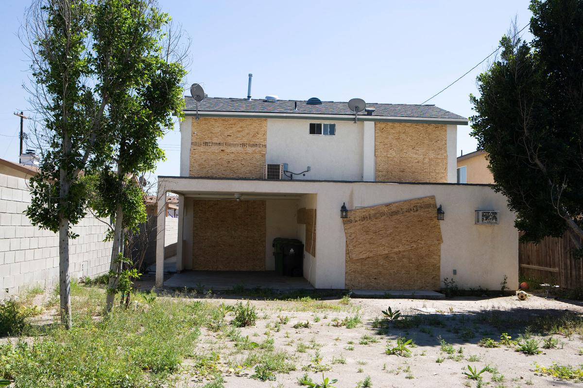 Managing-Asbestos-Home-Building