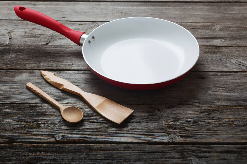 Cookware with dangerous lead levels still being sold online